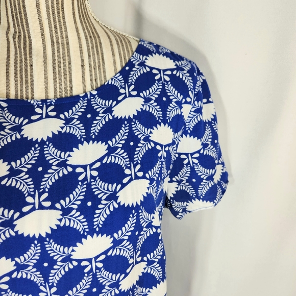 Old Navy Blue & White Floral Print Cap Sleeve Button/Keyhole Opening Top Medium - Picture 2 of 8